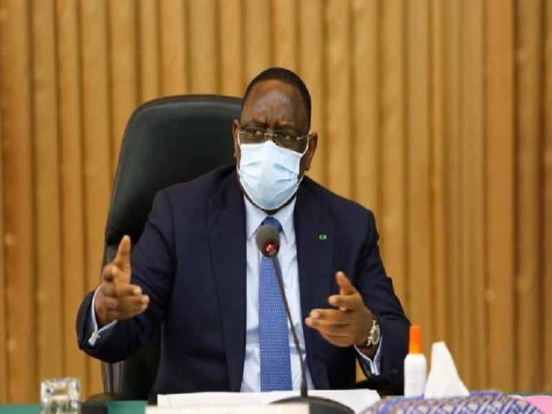 Nouvel An : Macky Sall a gracié 818 détenus  