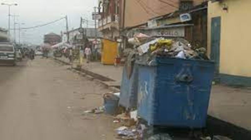 Congo: pas de couvre-feu mais un réveillon dans les poubelles à Brazzaville