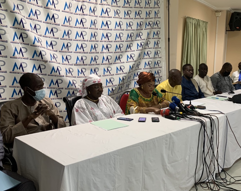 Scandale financier à la Poste Finances: le SNTPT qualifie Bibi Baldé de "brigand et délinquant financier" Scandale financier à la Poste Finances: le SNTPT qualifie Bibi Baldé de "brigand et délinquant financier"