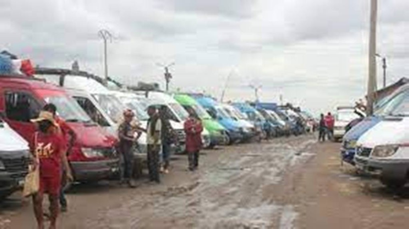 Madagascar: l'état déplorable des routes du pays inquiète voyageurs et chauffeurs de taxis-brousse