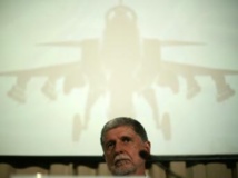 Le ministre brésilien de la Défense, Celso Amorim, annonce la victoire du «Gripen», le 18 décembre 2013. REUTERS/Ueslei Marcelin
