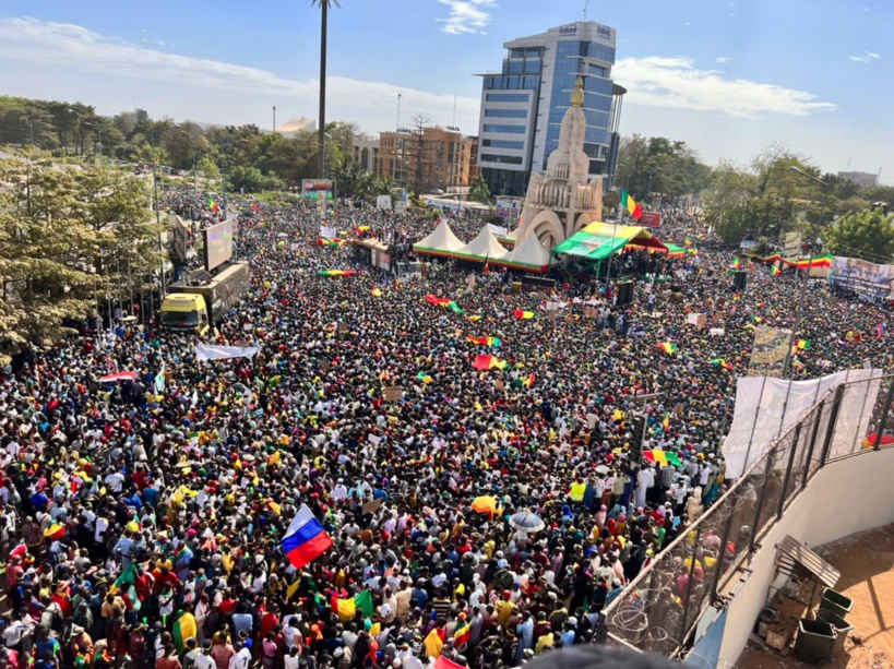 Mali: le peuple répond massivement à l’appel de la junte (images)