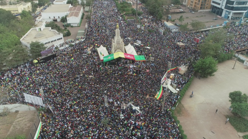 Mali: le peuple répond massivement à l’appel de la junte (images)