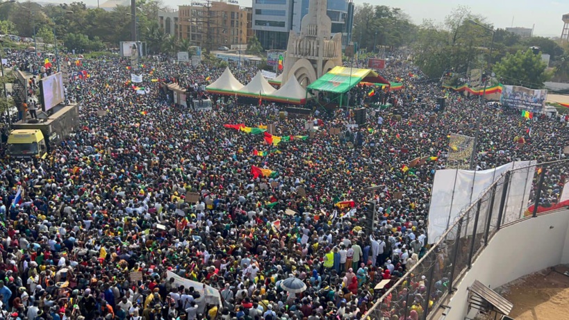 Mali: le peuple répond massivement à l’appel de la junte (images) Mali: le peuple répond massivement à l’appel de la junte (images)