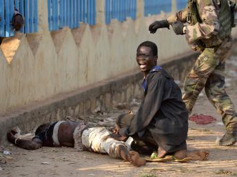 Selon un premier bilan, les tirs tchadiens auraient fait un mort et un blessé, ce lundi 23 décembre à Bangui. AFP PHOTO/MIGUEL MEDINA