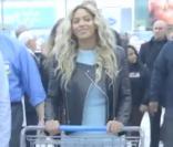 Beyoncé : De passage dans un supermarché, elle offre 37 500 dollars aux clients