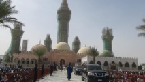 Magal Touba : Macky Sall, le Premier Président du Sénégal qui a osé garer ses voitures dans l’enceinte de la Grande Mosquée Magal Touba : Macky Sall, le Premier Président du Sénégal qui a osé garer ses voitures dans l’enceinte de la Grande Mosquée