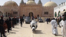 Magal Touba : Macky Sall, le Premier Président du Sénégal qui a osé garer ses voitures dans l’enceinte de la Grande Mosquée Magal Touba : Macky Sall, le Premier Président du Sénégal qui a osé garer ses voitures dans l’enceinte de la Grande Mosquée