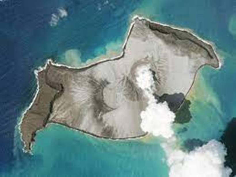 Les îles Tonga toujours coupées du monde après l’éruption d’un volcan et un tsunami