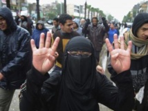 Des militants des Frères musulmans, lors d'une manifestation au Caire, le 13 décembre. REUTERS/Stringer