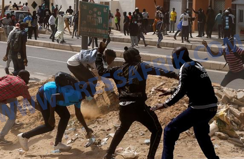 Commune de Ndiob: Oumar Bâ, accusé d'avoir engagé des nervis pour attaquer les partisans du candidat Ibou Sanou Faye Commune de Ndiob: Oumar Bâ, accusé d'avoir engagé des nervis pour attaquer les partisans du candidat Ibou Sanou Faye