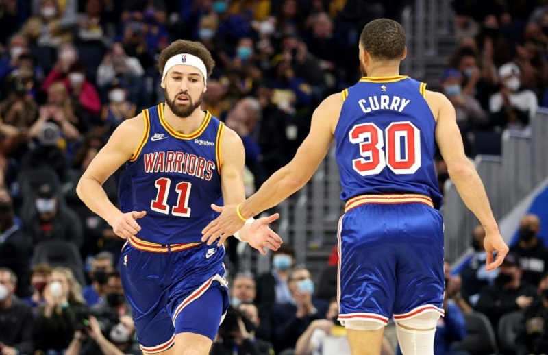 NBA: les Warriors disposent des Pistons grâce à Thompson et Curry