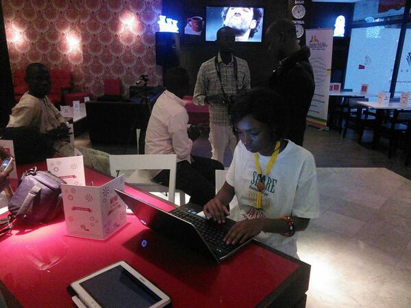 Twestival2013 : « Une lueur d'espoir » et JigueneTech pour les couches défavorisées