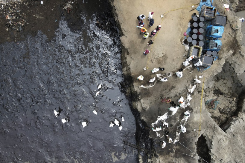 Pérou: le gouvernement déclare l'état d'urgence environnementale en raison de la marée noire