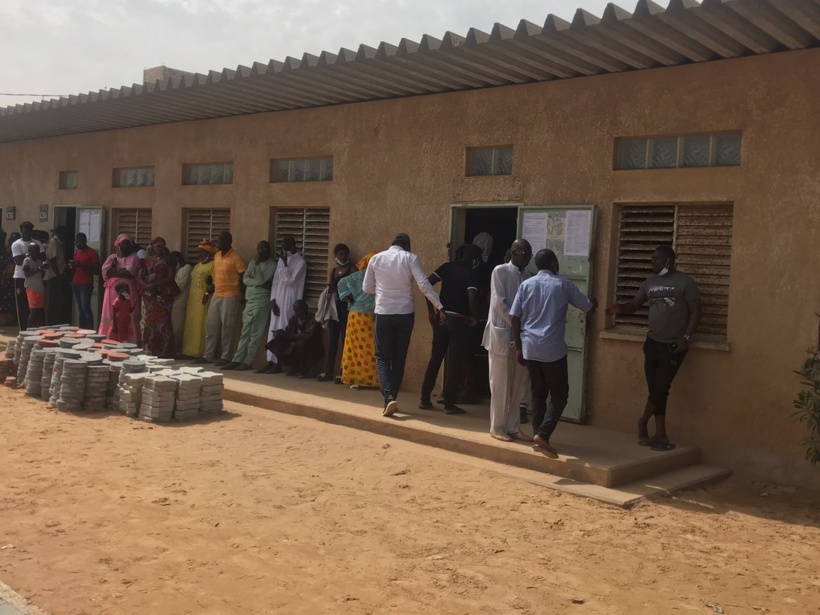 Elections locales : à la mi-journée, le scrutin se déroule dans un "environnement pacifique" Elections locales : à la mi-journée, le scrutin se déroule dans un "environnement pacifique"