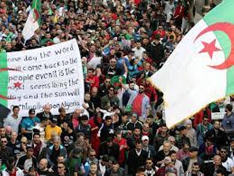 Algérie: le Conseil d'État suspend un nouveau parti d'opposition et ferme ses bureaux Algérie: le Conseil d'État suspend un nouveau parti d'opposition et ferme ses bureaux