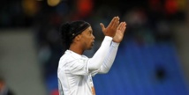 FOOT TRANSFERT Besiktas négocie avec Ronaldinho FOOT TRANSFERT Besiktas négocie avec Ronaldinho