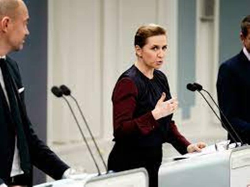 Covid-19: malgré une poussée d'Omicron, le Danemark lève ses restrictions sanitaires Covid-19: malgré une poussée d'Omicron, le Danemark lève ses restrictions sanitaires