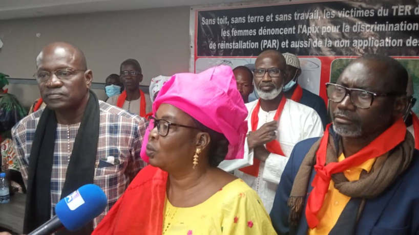 En visite à Dakar, le président de la BAD interpellé par les impactés du TER 