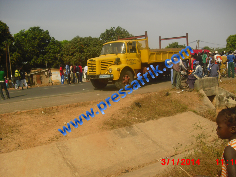 Ziguinchor : Un camion benne heurte violement un enfant de 07 ans Ziguinchor : Un camion benne heurte violement un enfant de 07 ans