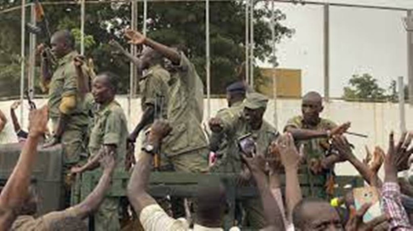 Mali: accusés de tentative de coup d’État, ils portent plainte contre un membre de la junte