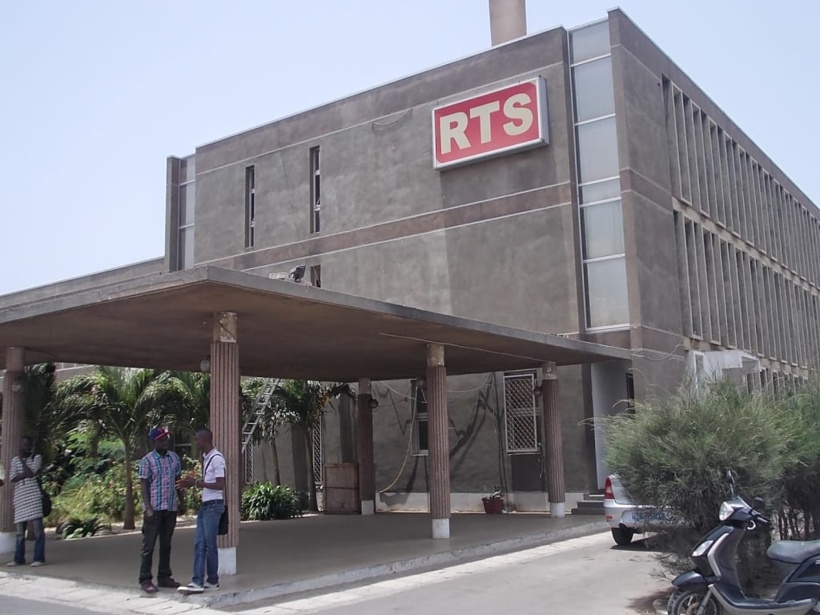 Accord d’entreprise : le Directeur de la RTS, Racine Tall accusé d’avoir "refusé" de signer le document Accord d’entreprise : le Directeur de la RTS, Racine Tall accusé d’avoir "refusé" de signer le document
