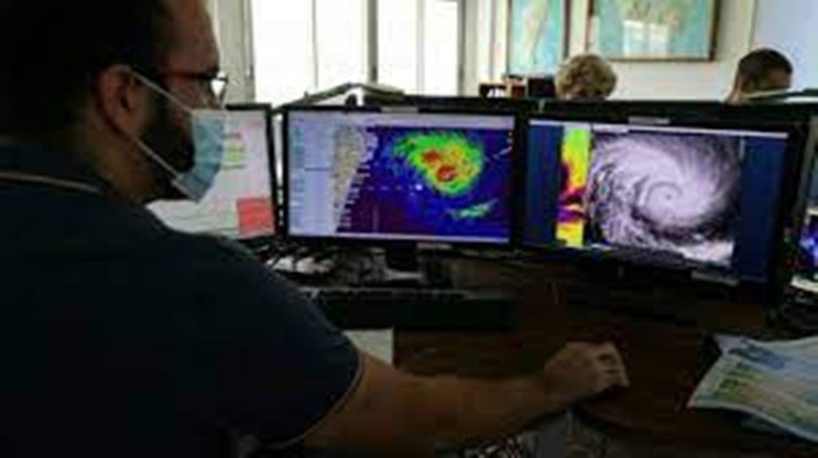Madagascar retient son souffle avant l'arrivée du cyclone Batsirai