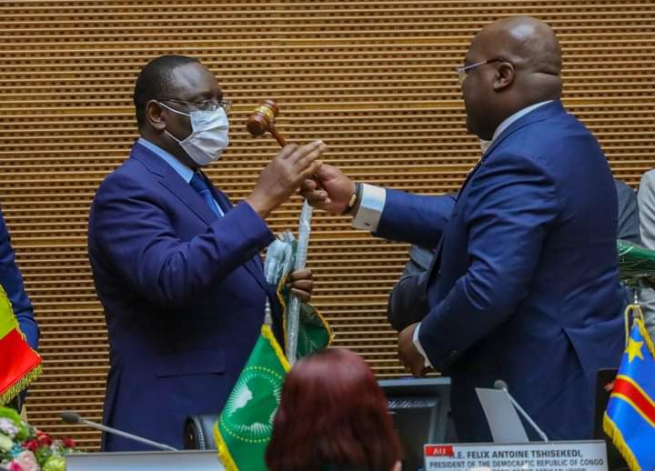 Passation de fonction à la tête de l’UA: le Président Macky Sall prend le témoin des mains de son homologue Tshisekedi