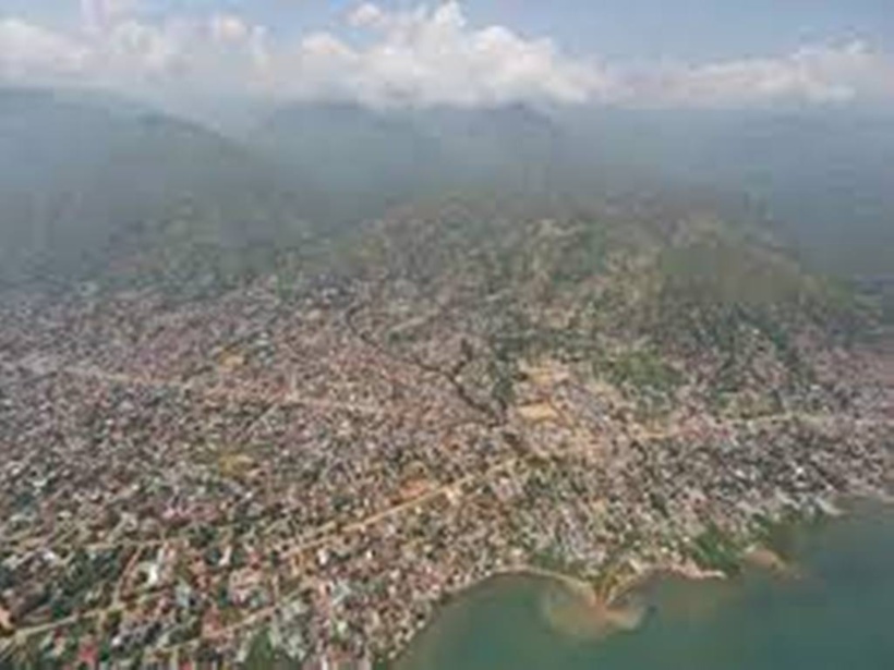 RDC: des forces burundaises s’affrontent dans le Sud-Kivu faisant fuir plus de 80 000 personnes RDC: des forces burundaises s’affrontent dans le Sud-Kivu faisant fuir plus de 80 000 personnes
