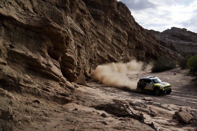 Dakar 2014 - 4e étape : Sainz, le buggy qui sème la zizanie chez les Mini