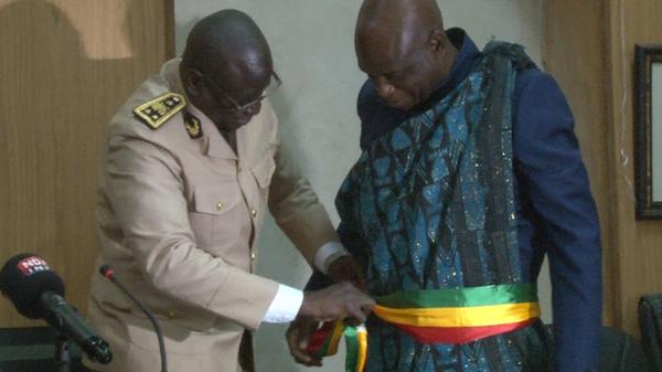 Mansour Faye installé dans ses fonctions de maire de Saint-Louis