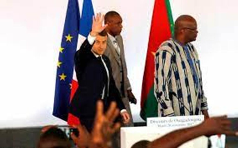 Restitution d'oeuvres d'art africaines: un rapport remis à Emmanuel Macron ce mardi Restitution d'oeuvres d'art africaines: un rapport remis à Emmanuel Macron ce mardi