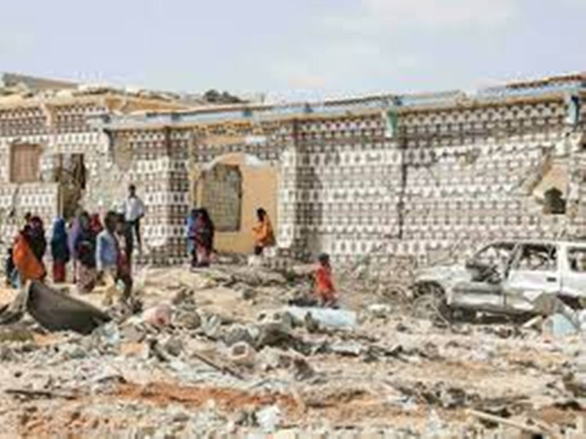 Somalie: Modagiscio ciblée par des attaques simultanées revendiquées par les shebabs Somalie: Modagiscio ciblée par des attaques simultanées revendiquées par les shebabs