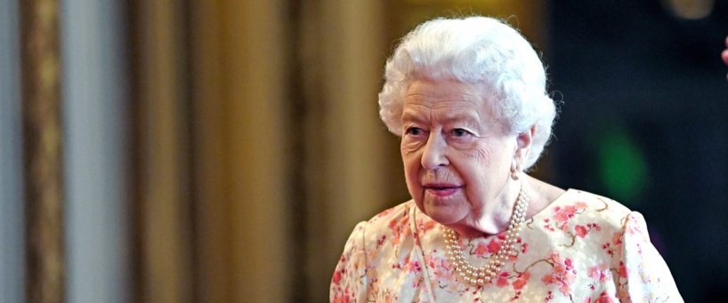 Covid : la reine d'Angleterre Elisabeth II testée positive, avec des symptômes "légers" Covid : la reine d'Angleterre Elisabeth II testée positive, avec des symptômes "légers"