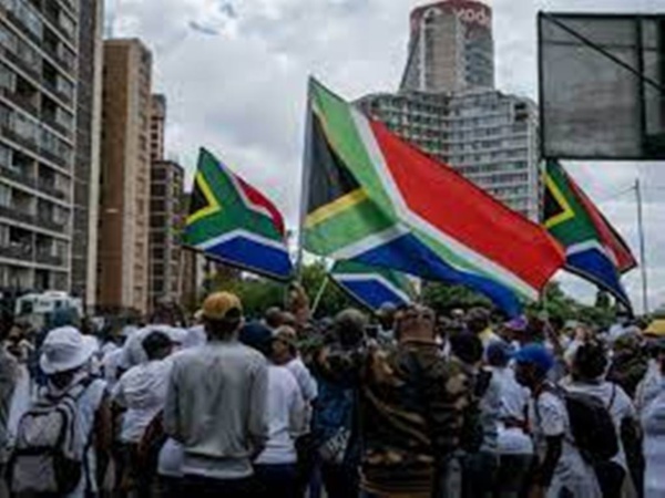Afrique du Sud: nouveau week-end de manifestation contre les travailleurs étrangers illégaux Afrique du Sud: nouveau week-end de manifestation contre les travailleurs étrangers illégaux