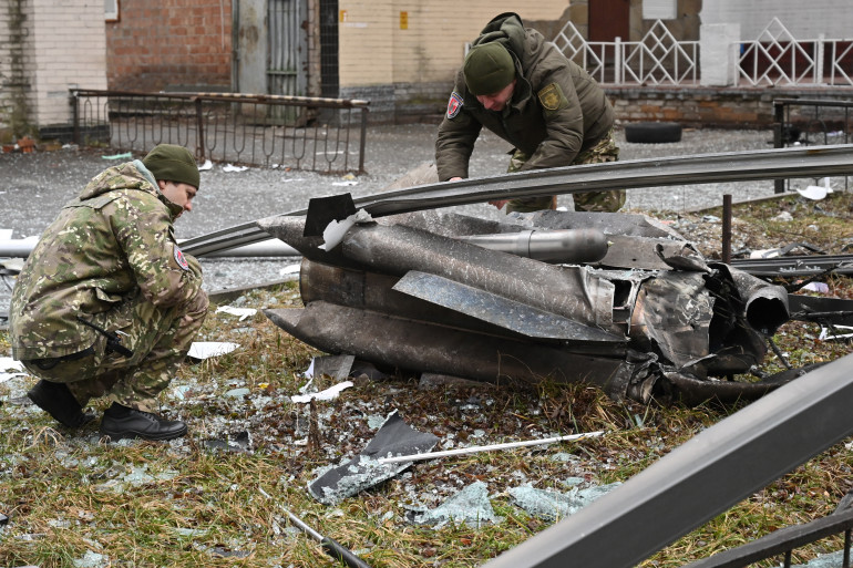 Invasion russe en Ukraine : Kiev annonce la mort de 40 soldats et d’une dizaine de civils ukrainiens