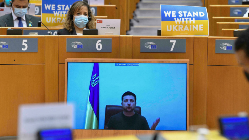 «Ne nous lâchez pas», demande Volodymyr Zelensky aux députés européens «Ne nous lâchez pas», demande Volodymyr Zelensky aux députés européens