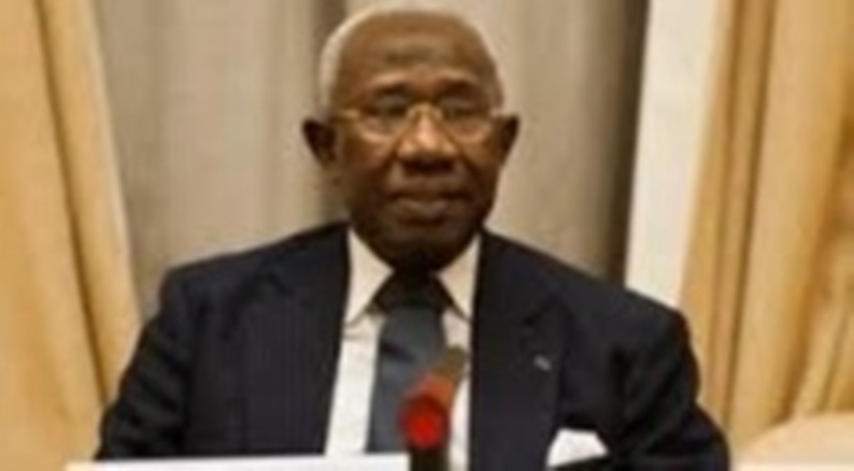 Loi sur la baisse du loyer: Iba Der Thiam salue la volonté de Macky Sall Loi sur la baisse du loyer: Iba Der Thiam salue la volonté de Macky Sall