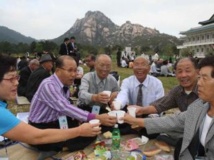 Corées: des familles séparées par la guerre pourraient se réunir à nouveau Corées: des familles séparées par la guerre pourraient se réunir à nouveau