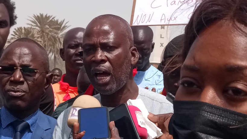 Dakar : manifestation des taximen pour dire "non à la concurrence des tiak-tiak et clandos" Dakar : manifestation des taximen pour dire "non à la concurrence des tiak-tiak et clandos"