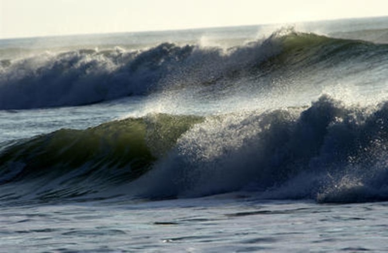Alerte météo sur la Grande côte et Dakar: une houle dangereuse entre ce vendredi et demain samedi Alerte météo sur la Grande côte et Dakar: une houle dangereuse entre ce vendredi et demain samedi