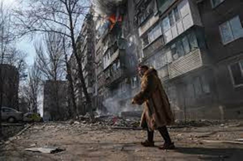 Guerre en Ukraine: plusieurs fortes explosions à Kiev sous couvre-feu