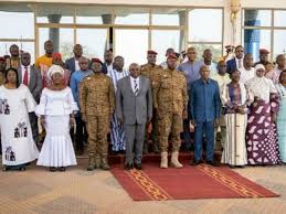 Burkina Faso: un premier Conseil des ministres dominé par la crise sécuritaire