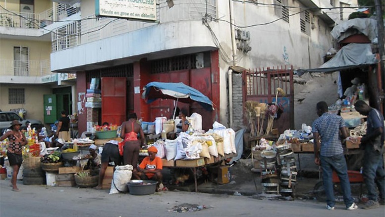 Marché de Port-au-Prince, novembre 2013. RFI/Assétou Samaké Marché de Port-au-Prince, novembre 2013. RFI/Assétou Samaké