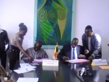 Problématique de l'emploi: Benoît Sambou signe un protocole d'accord avec l'IPAR et annonce 156 fermes agricoles Problématique de l'emploi: Benoît Sambou signe un protocole d'accord avec l'IPAR et annonce 156 fermes agricoles