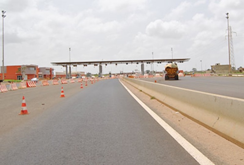 Autoroute à péage: victime d'un accident de circulation, un agent de la RTS entre la vie et la mort Autoroute à péage: victime d'un accident de circulation, un agent de la RTS entre la vie et la mort