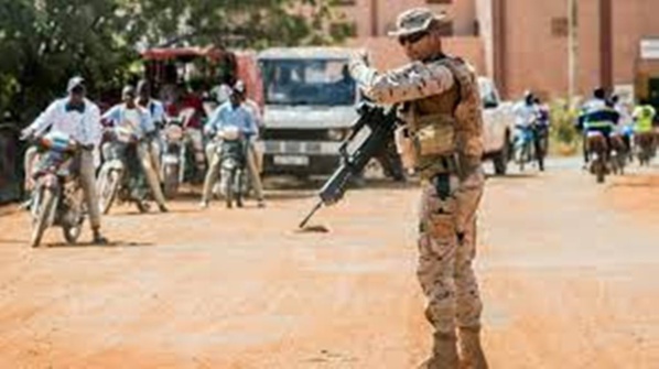 L'UE "arrête" ses formations militaires au Mali mais conserve sa présence au Sahel L'UE "arrête" ses formations militaires au Mali mais conserve sa présence au Sahel