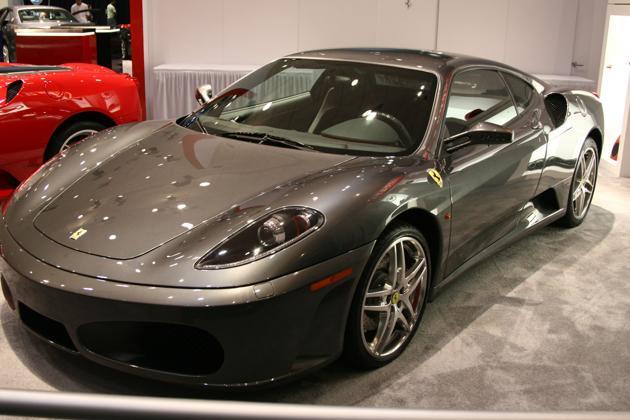 Mamadou Niang Voiture : Ferrari F430 Spider (175 000€)