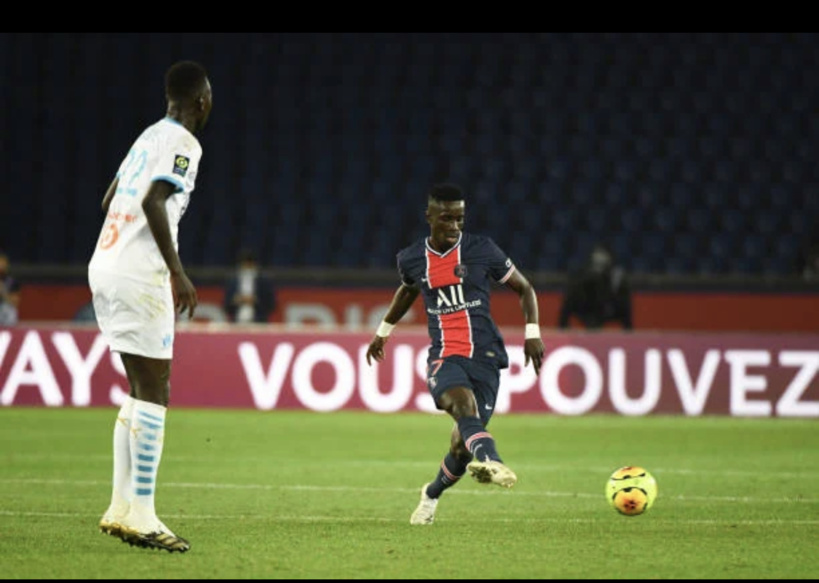 Les compos du choc PSG-OM sont tombées: Pape Gueye et Gana titulaires, Bamba Dieng sur le banc Les compos du choc PSG-OM sont tombées: Pape Gueye et Gana titulaires, Bamba Dieng sur le banc