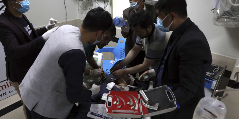 Afghanistan: à Kaboul, des explosions dans une école pour garçons, au moins six morts Afghanistan: à Kaboul, des explosions dans une école pour garçons, au moins six morts